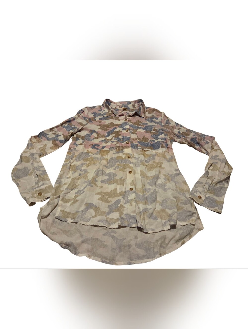 Womenโs Small Mystree Pastel Camo Button Down High-Low Blouse
